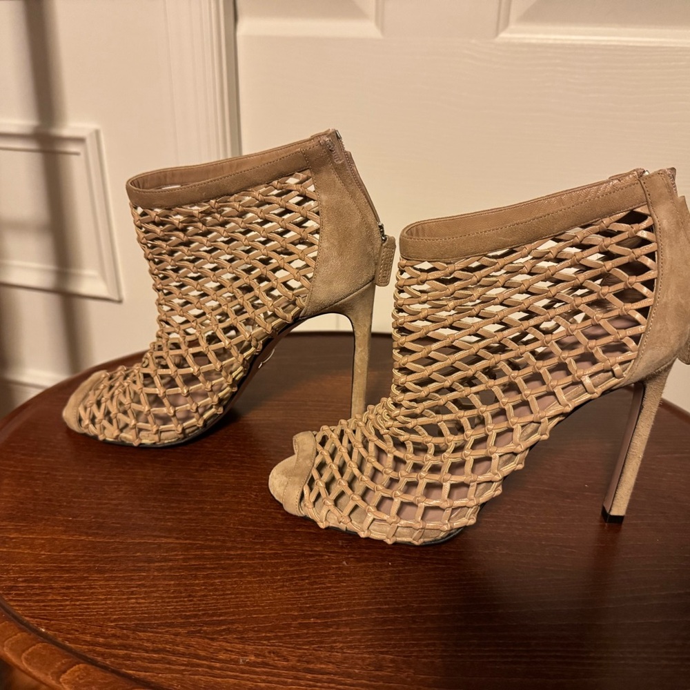 Gucci Tan Heels with Cage Design and Stiletto Heel